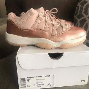 Women’s Jordan Retro 11s Rose-gold